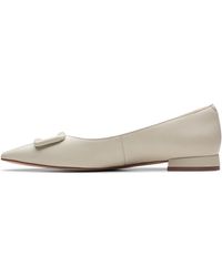 Clarks - Sensa15 Lux Leather Shoes In Ivory Standard Fit Size 6 - Lyst
