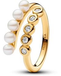 PANDORA - Timeless Anello aperto placcato in oro 14k con perla coltivata d'acqua dolce trattata bianca e zirconi cubici trasparenti - Lyst