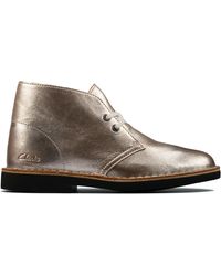 Clarks - Desert Boot 2 Leather Boots In Silver Standard Fit Size 5 - Lyst