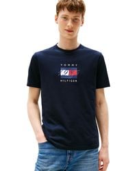 Tommy Hilfiger - T-Shirt Kurzarm Linear Flag Graphic Regular Fit - Lyst