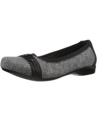 clarks kinzie light pewter