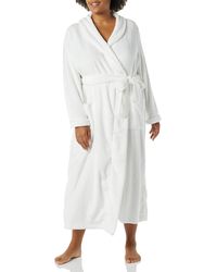 Femme Vêtements Vêtements de nuit Robes de chambre et peignoirs Full-Length Plush Robe Chemise de Nuit Cachemire Amazon Essentials en coloris Neutre 38 % de réduction 