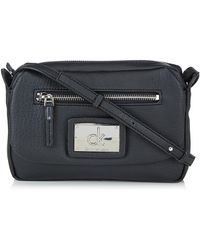 Calvin Klein - IZZY SMALL Shoulder Bag J6IJ600041 Schultertaschen 14x21x6 cm - Lyst