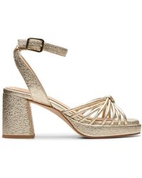 Clarks - Ritzy75 Faye Leather Sandals In Champagne Standard Fit Size 3 - Lyst