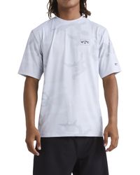 Billabong - Arch Mesh Loose Fit Short Sleeve 50+ Upf Surf Shirt Rashguard Rash Guard - Lyst