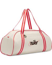 Nike - Women's Club Bag W Nk Gym Club - Retro, Coconut Milk/picante Red/black, Dh6863-113, Misc, Coconut Milk/picante Red/black, - Lyst