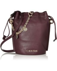 Calvin Klein Chained Sml Bucket - Multicolor