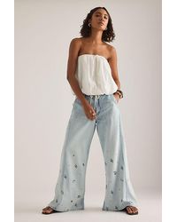 Pilcro - The Adi Mid-Rise Ditsy Floral Flare Jeans By - Lyst