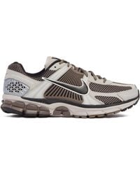 Nike - Zoom Vomero 5 Sneakers College / Black / Cave Stone - Lyst