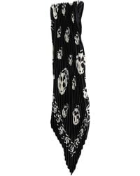 McQueen - Pleated Skull Scarf - Lyst