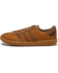 Adidas originals bermuda hotsell sneakers in green cq2783