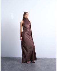 TOPSHOP - Robe sans manches satinée coupée en biais à encolure nouée - marron - Lyst