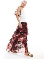 Miss Selfridge - Jupe longue et asymétrique à fleurs et volants - Lyst