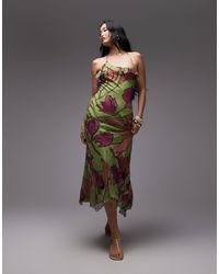 TOPSHOP - Robe élégante mi-longue à imprimé fleuri avec jupe à godets - rose/vert - Lyst
