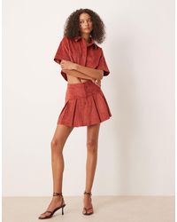 ASOS - – kurzer faltenrock aus wildlederimitat - Lyst
