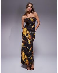 ASOS - Vestido Largo Amarillo Con Estampado Marmolado, Escote Palabra De Honor Y Detalle De Fular Al Cuello De Malla De - Lyst