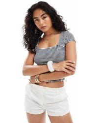 Miss Selfridge - – kurzärmliges, geripptes oberteil mit spitzenborte und streifen - Lyst
