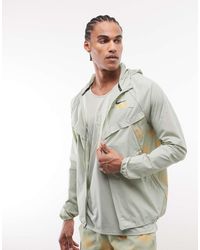 Nike - Stride Repel Dream - Lyst