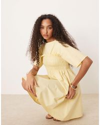 ASOS - – gesmoktes, trapezförmiges mini-babydoll-kleid - Lyst