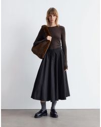 & Other Stories - Top manches longues en laine pure avec bords ondulés et trou pour les pouces - marron - Lyst