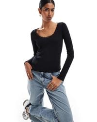 ASOS - T-Shirt Met Lange Mouwen En Lage Ronde Hals Met Kant - Lyst