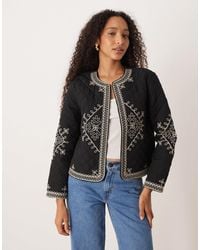 Jdy - Embroidery Detail Quilted Jacket - Lyst