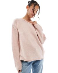 Miss Selfridge - Pull asymétrique ample à épaule dénudée en maille confortable - grège - Lyst