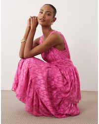 Vila - Robe longue en jacquard à col v et volants - Lyst