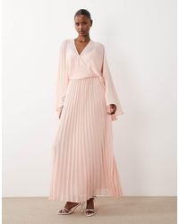 Vero Moda - Diepuitgesneden Maxi Jurk Van Chiffon Met Capemouwen - Lyst
