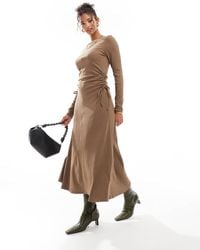 ASOS - Vestido Midi Con Lazada Fruncida En El Lateral De Canalé De - Lyst