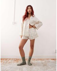 Monki - Pantalones Cortos A Cuadros A Tono Estilo Bóxer De Franela De (Parte De Un Conjunto)-Beis Neutro - Lyst