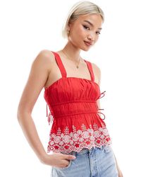 New Look - Canottiera Rossa Con Fondo Ricamato E Spalline Sottili - Lyst