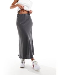 Pieces - Matte Satin Midi Skirt - Lyst