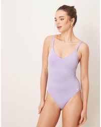 Nike - Nike Essential V Neck One Piece Swimsuit - Lyst