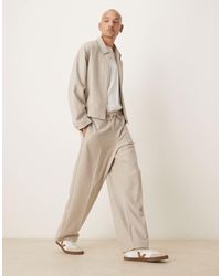 ASOS - Pantalon d'ensemble ample et élégant en tissu flammé texturé - taupe - Lyst