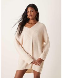Miss Selfridge - Vestito Corto Extra Largo Color Crema Con Scollo A V - Lyst