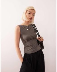 Weekday - Top Sin Mangas Con Cuello Barco De Tejido Muy Suave Annie De - Lyst