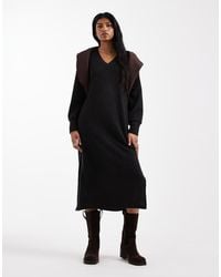 Vero Moda - Soft Rib Knit V Neck Midi Dress - Lyst