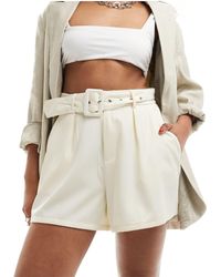 In The Style - Tailored Belted Short - Lyst
