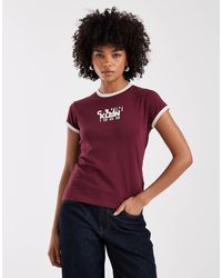 Calvin Klein - Calvin klein - t-shirt avec liserés et imprimé 1968 - bordeaux - Lyst