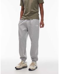 The North Face - Joggers Grises Básicos De Pernera Recta Con Logo Essential De - Lyst