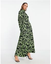 Y.A.S - Vestido largo verde con estampado floral y cuello alto - Lyst