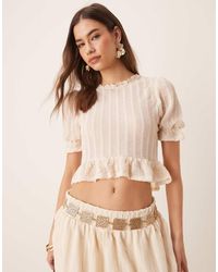 ASOS - Top A Maniche Corte Testurizzato Crema Con Volant E Arricciatura - Lyst