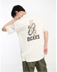 Dickies - Exclusivité asos - - oswego moon - t-shirt avec imprimé serpent au dos - cassé - Lyst