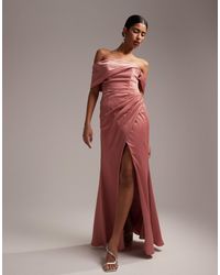 ASOS - Robe portefeuille longue pour demoiselle d'honneur en satin effet drapé avec encolure bardot - vieux - Lyst