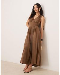 ASOS - Robe longue froissée à décolleté plongeant avec buste en dentelle et pampilles - chocolat - Lyst