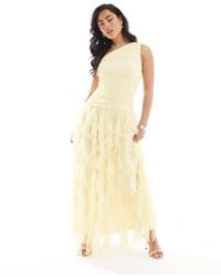LACE & BEADS - L'invitée - robe longue asymétrique en tulle à volants en cascade - babeurre - Lyst
