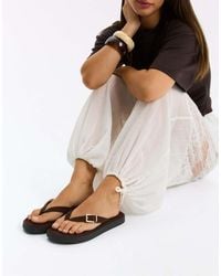 Bershka - Flat Thong Sandals With Buckle - Lyst