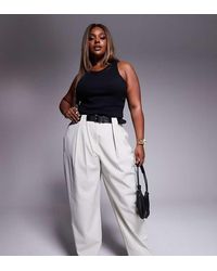 ASOS - Pantalones De Sastre De Pernera Barrel Con Cinturón De Tejido Texturizado De Curve-Neutro - Lyst