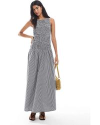 ONLY - Vestido Largo A Cuadros Vichy Negros Fruncido Con Cintura Baja De - Lyst